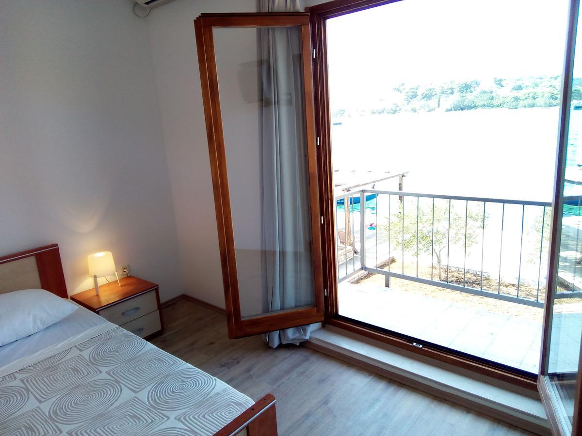 Trim Rooms And Apartments Ловиште Экстерьер фото